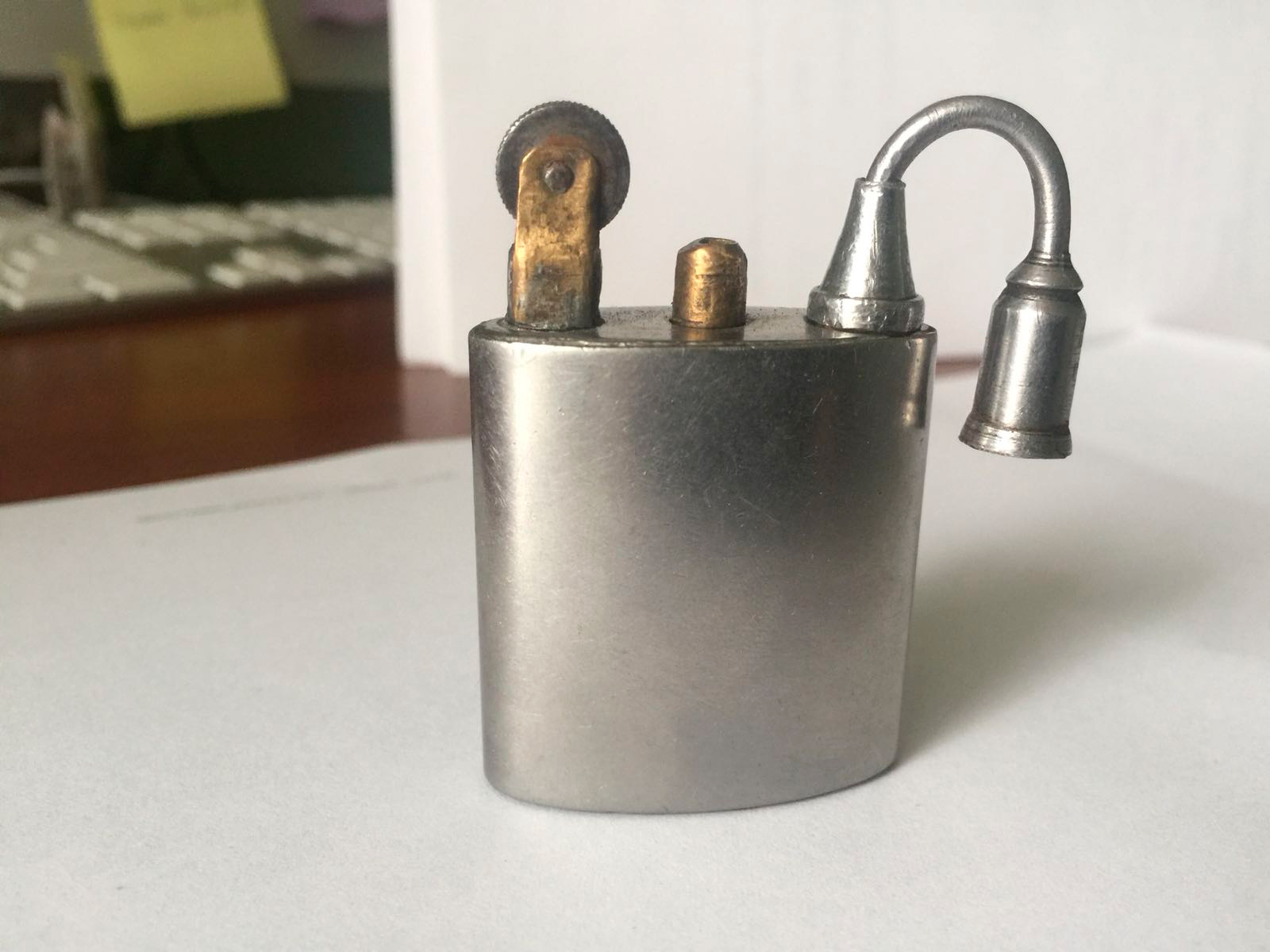 Lighter Gasoline Handmade. Single copy. Manufactured in the USSR. Age is more than 40 years.  www.a2900.com  a2900 store Online. Canada. USA. Запальничка бензинова. Одиничний екземпляр. Виготовлена в СРСР. Вік - більше 40 років. Що була у використанні. Зажигалка бензиновая. Единичный экземпляр. Изготовлена в СССР. Возраст - более 40 лет. Бывшая в употреблении.