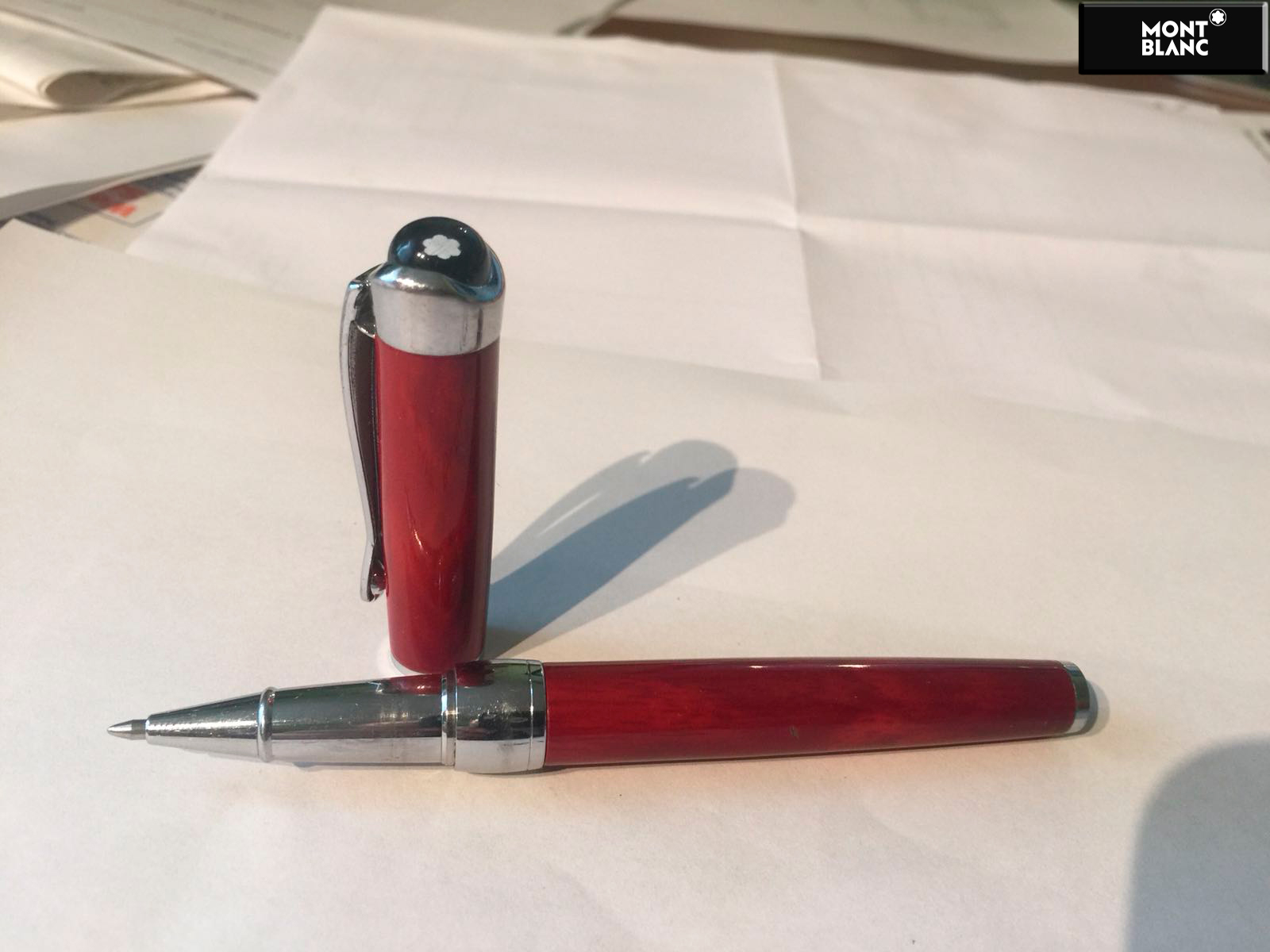 Mont Blanc Ballpoint Pens. Used.  www.a2900.com  a2900 store Online. Canada. USA. Mont Blanc Кулькової ручки. Mont Blanc Шариковые ручки.